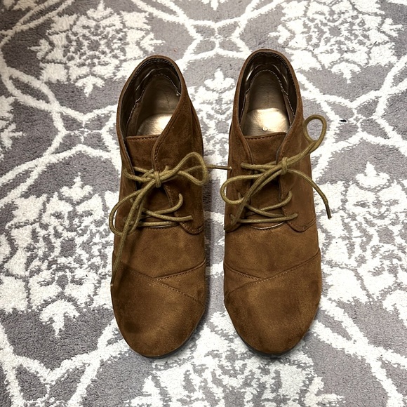 Dream Paris Suede Booties 7M - Picture 6 of 8